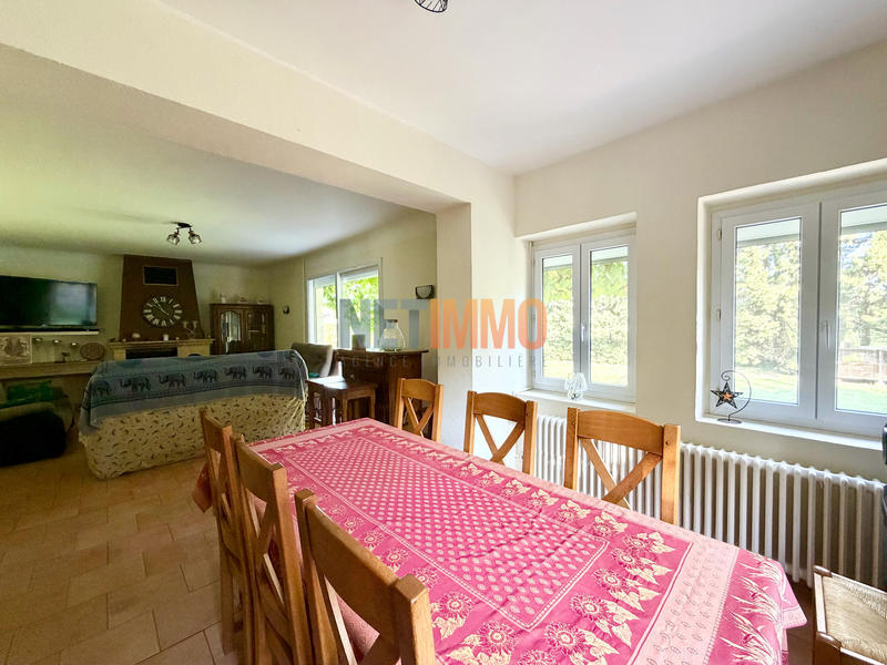 Villa - 168 m² - 6 pièces