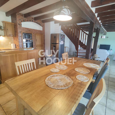 Maison - 210 m² - 215 pièces