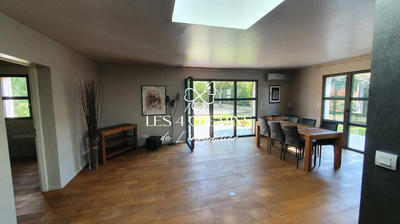 Maison - 104 m² - 4 pièces