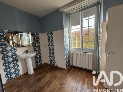 Maison - 198 m² - 8 pièces