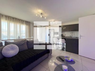 Appartement - 79 m² - 4 pièces