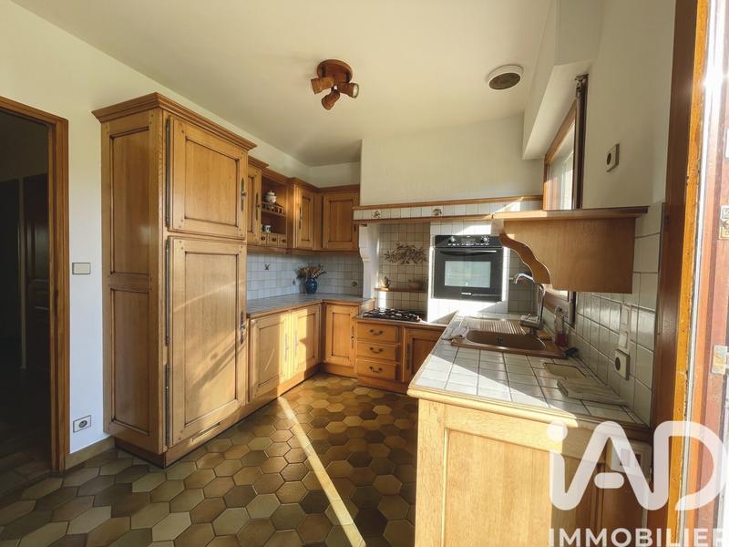 Maison - 181 m² - 8 pièces