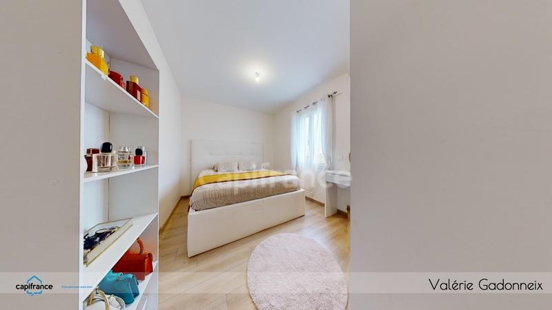 Maison - 96 m² - 5 pièces