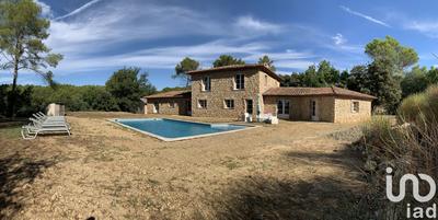 Maison - 370 m² - 10 pièces