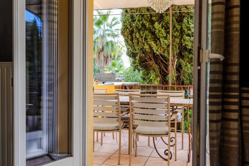 Maison - 382 m² - 10 pièces