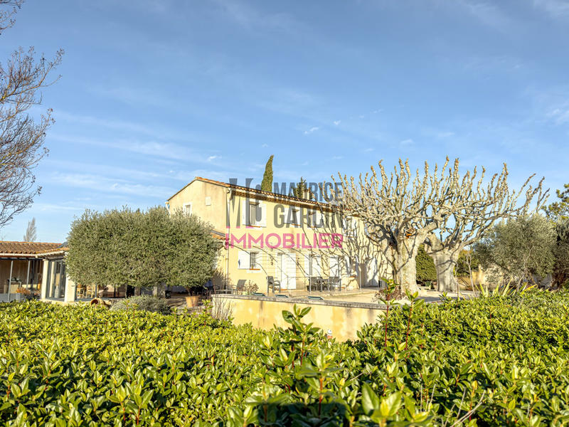 Maison traditionnelle - 260 m² - 7 pièces