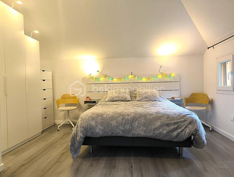 Demeure - 270 m² - 8 pièces