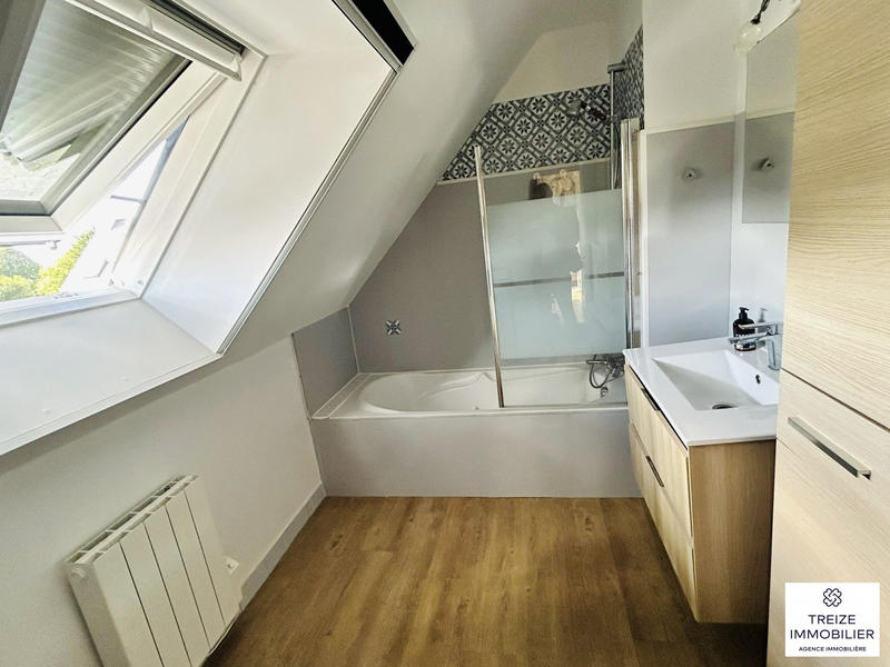 Maison - 95 m² - 5 pièces