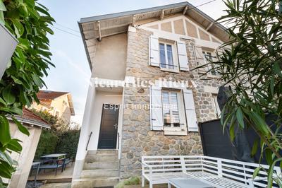Maison ancienne - 84 m² - 4 pièces