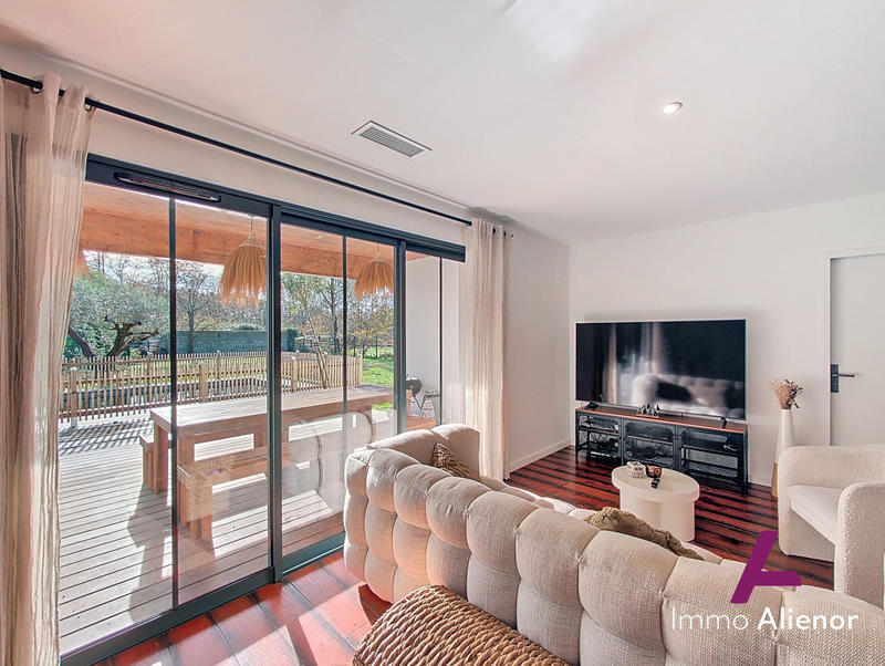 Maison - 105 m² - 4 pièces