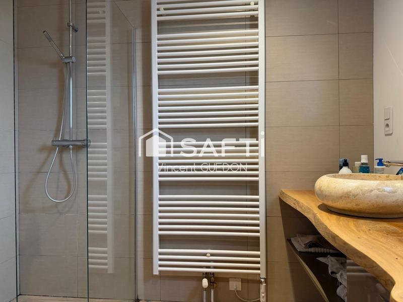 Maison - 212 m² - 5 pièces