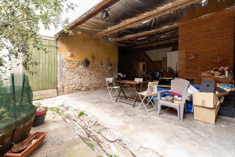 Maison - 234 m² - 8 pièces