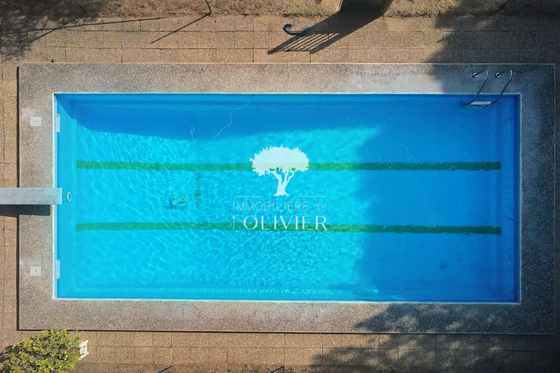 Maison - 250 m² - 7 pièces