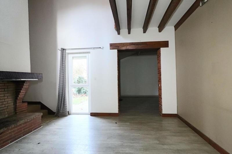 Maison - 335 m² - 10 pièces