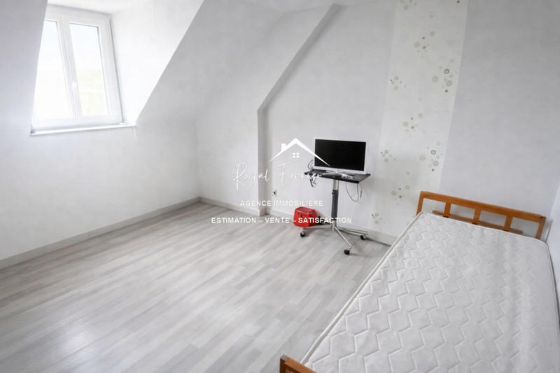 Maison - 272 m² - 6 pièces