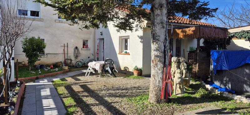 Maison - 252 m² - 12 pièces