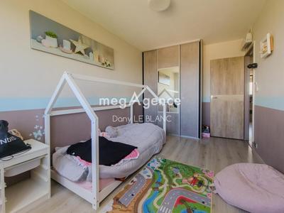 Appartement - 82 m² - 4 pièces