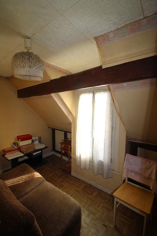 Maison - 92 m² - 7 pièces