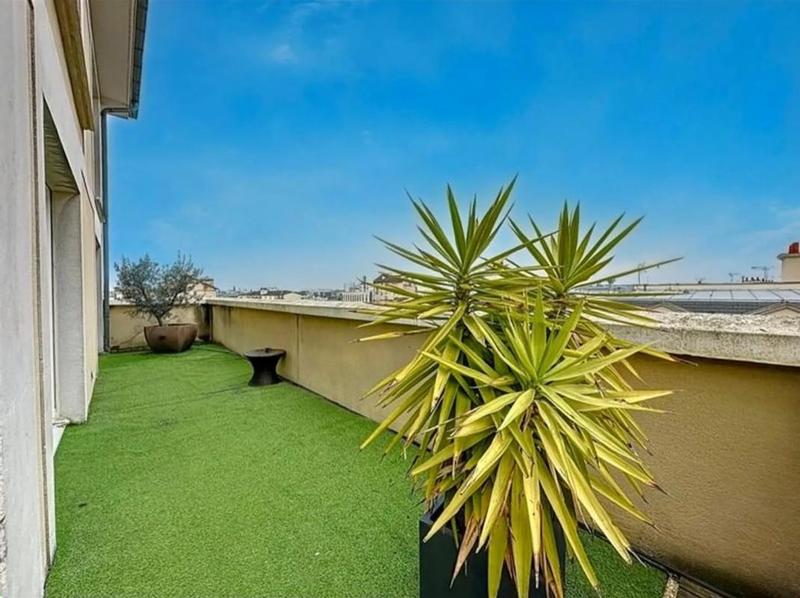 Appartement - 125 m² - 5 pièces