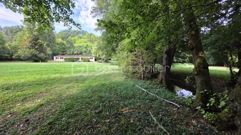 Moulin - 390 m² - 10 pièces