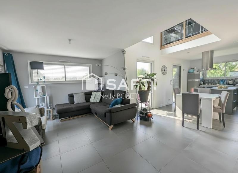 Maison - 95 m² - 5 pièces