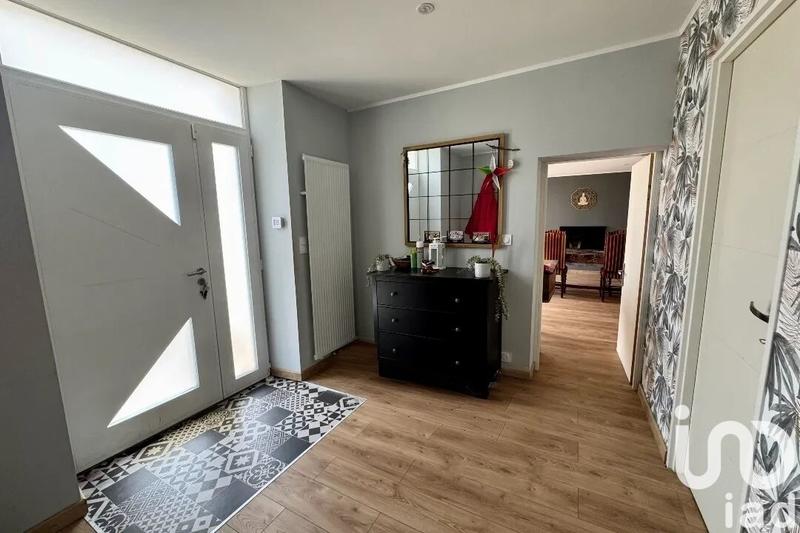 Maison - 216 m² - 7 pièces