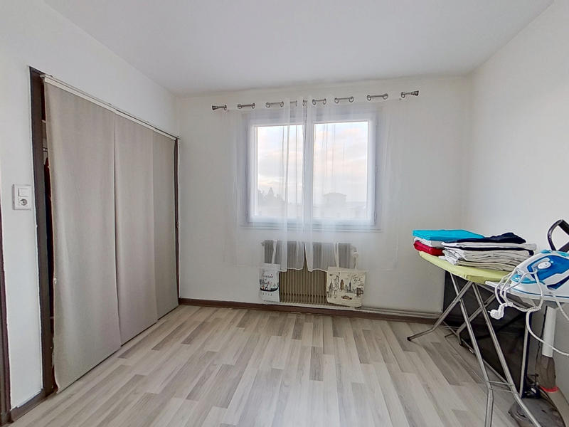 Appartement - 82 m² - 4 pièces