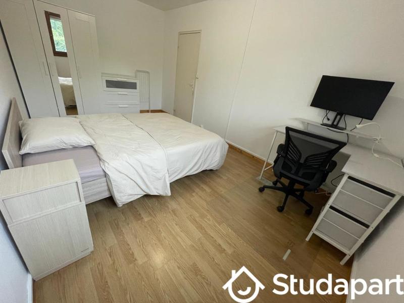 Chambre - 9 m² - 1 pièce