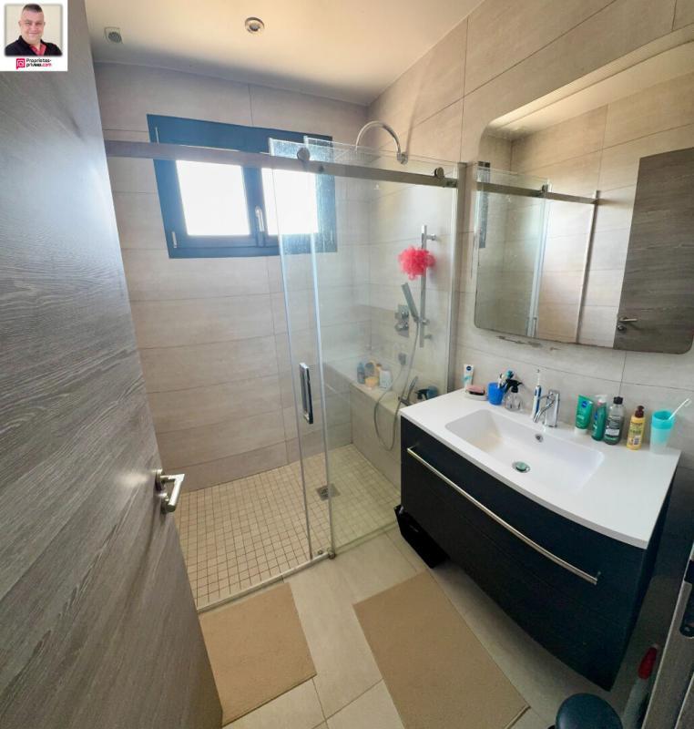 Villa - 180 m² - 5 pièces