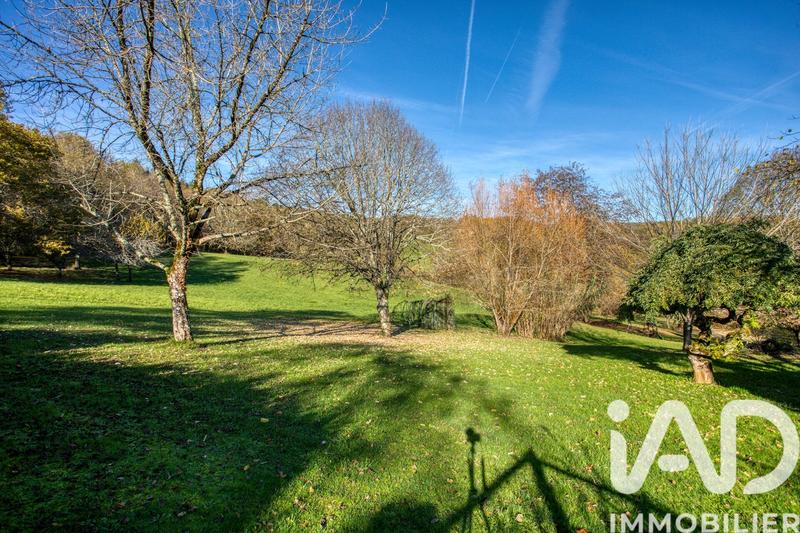 Maison - 950 m² - 22 pièces