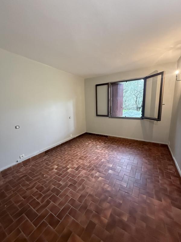 Maison jumelée - 94 m² - 4 pièces