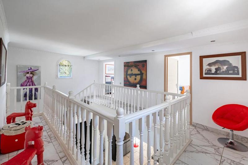 Maison - 157 m² - 7 pièces