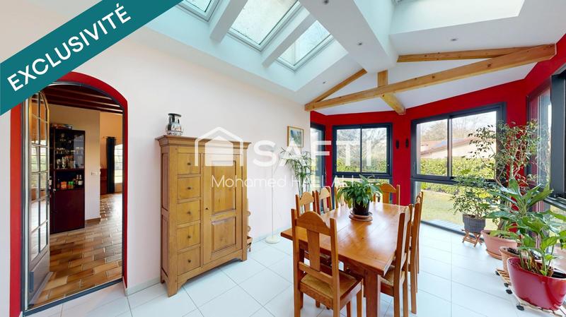 Maison - 210 m² - 8 pièces