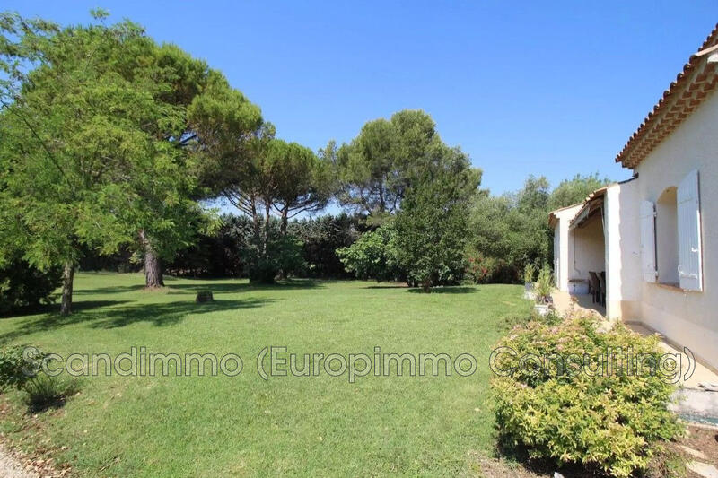 Maison - 7 600 m² - 6 pièces