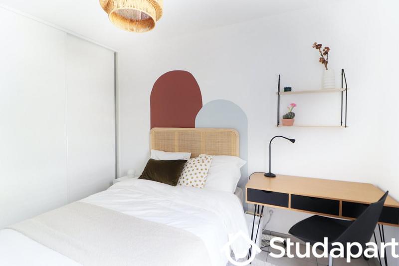 Chambre - 11 m² - 1 pièce