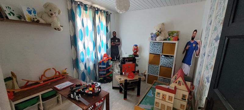 Maison - 99 m² - 5 pièces