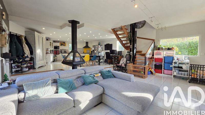 Maison - 170 m² - 8 pièces