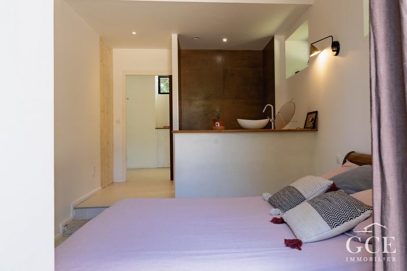 Maison ancienne - 243 m² - 8 pièces