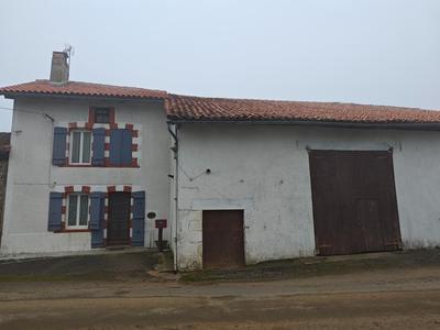 Maison - 96 m² - 4 pièces