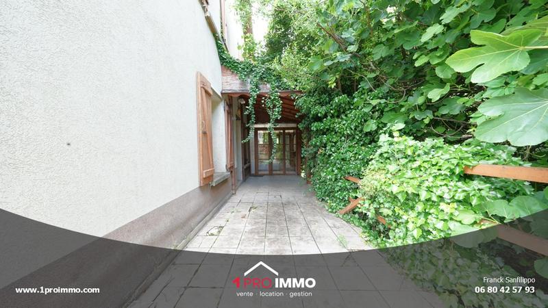 Maison - 140 m² - 6 pièces