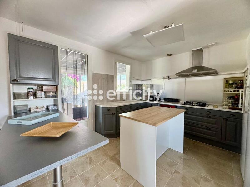 Maison - 98 m² - 4 pièces