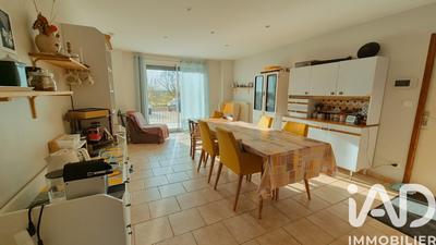 Maison - 260 m² - 9 pièces