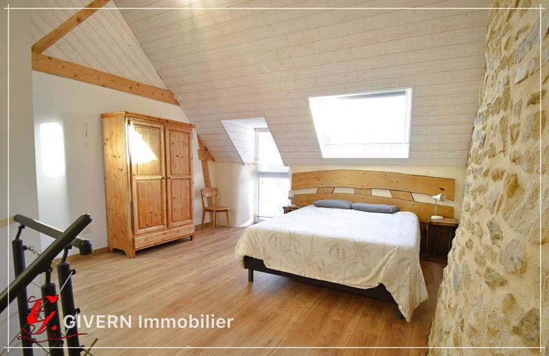 Maison ancienne - 192 m² - 7 pièces