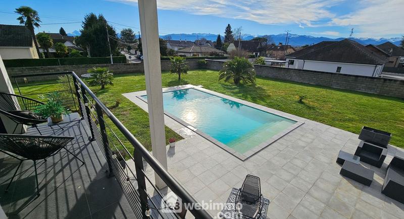 Villa - 165 m² - 8 pièces