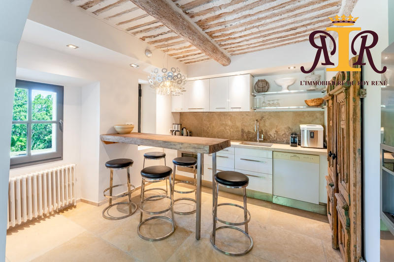 Bastide - 450 m² - 12 pièces