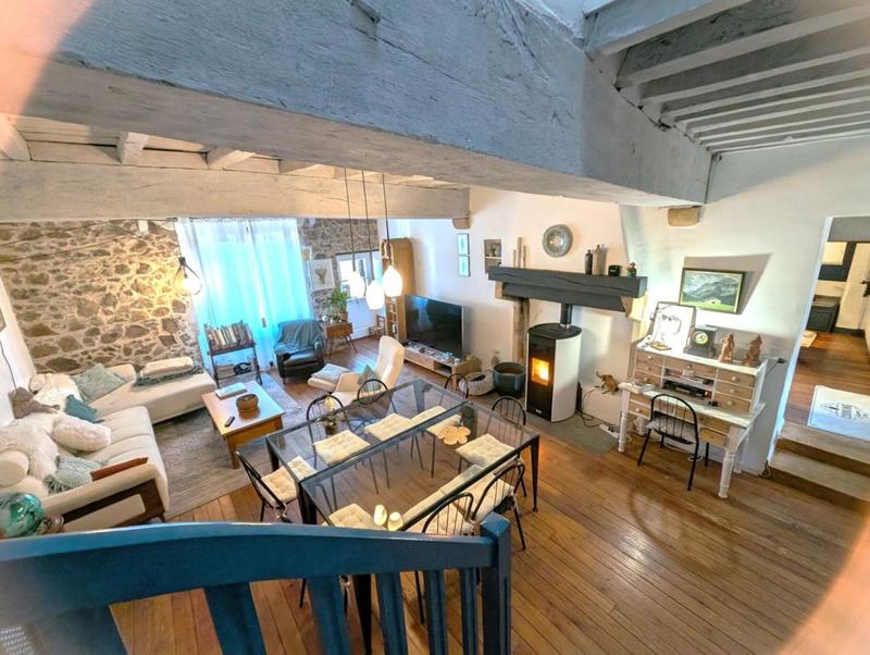 Appartement - 175 m² - 6 pièces