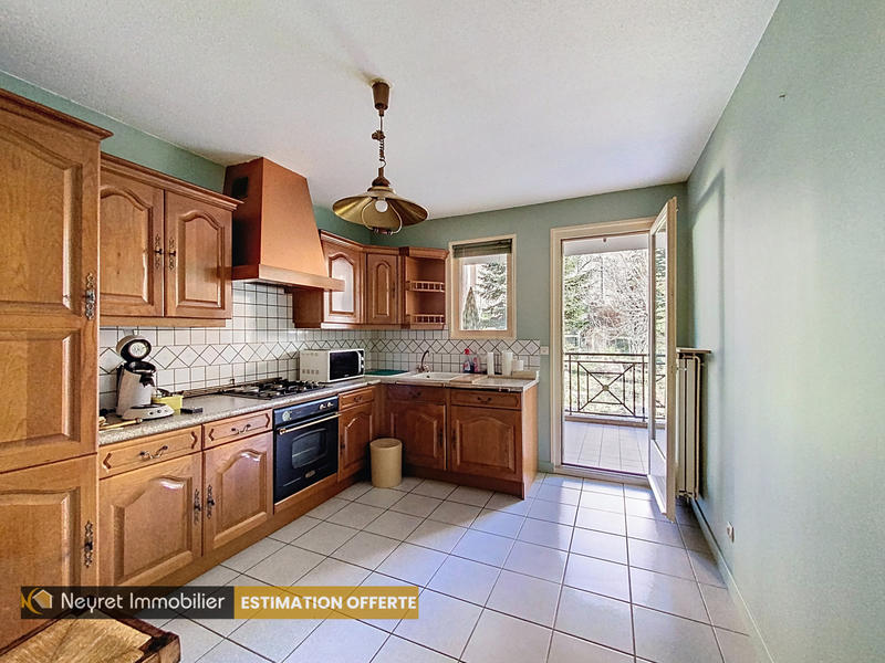 Appartement - 82 m² - 4 pièces