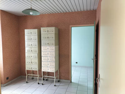 Local commercial - 91 m² - 6 pièces