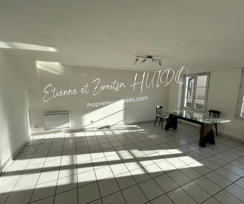 Maison - 256 m² - 10 pièces