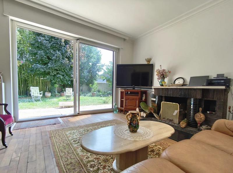 Maison - 316 m² - 9 pièces